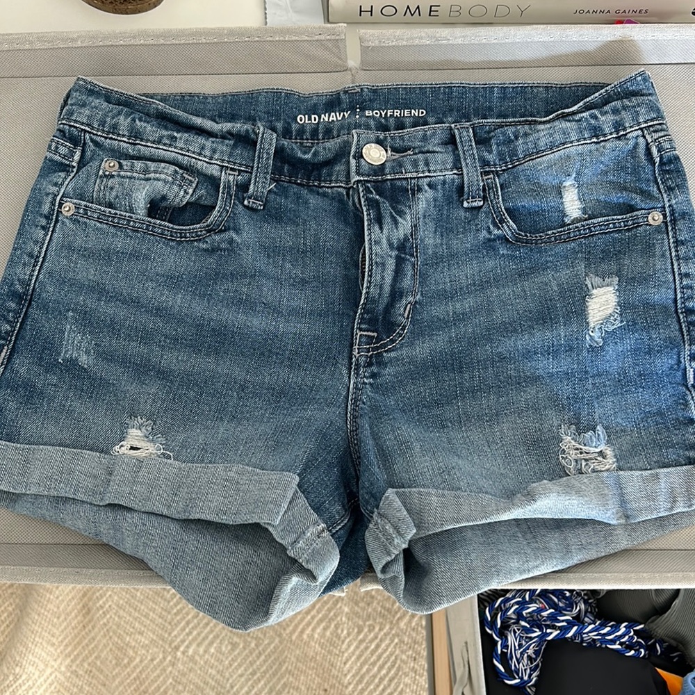 Old navy boyfriend shorts 8